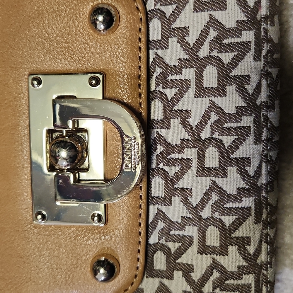 DKNY handbag - Picture 2 of 4